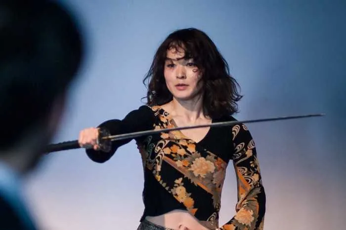 Kaori Kawabuchi training sword fighting