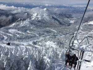 Top 5 Skiing Spots in Japan: A Guide to the Best Slopes 6 Shiga Kogen ski resort