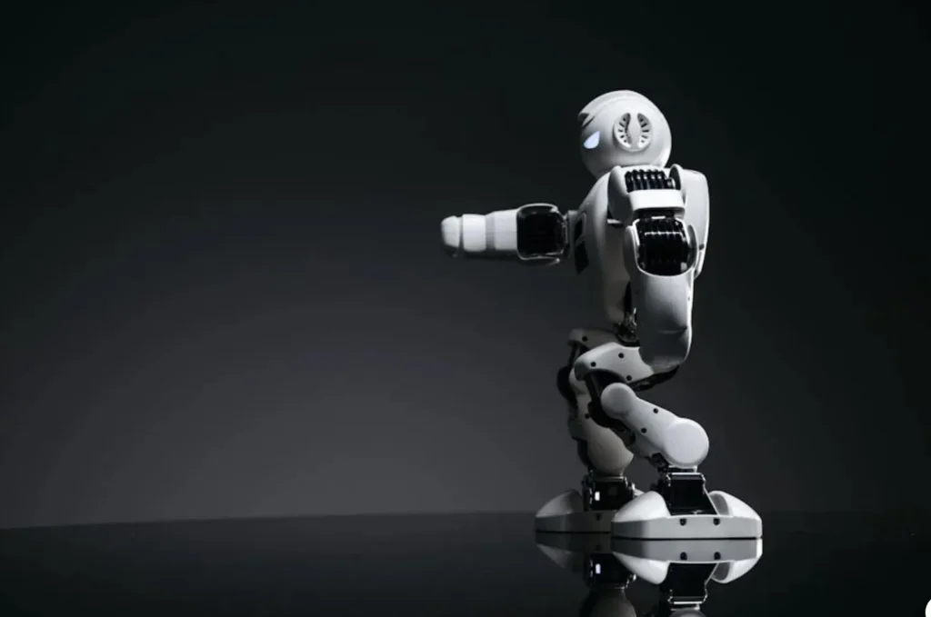 How AI Robots in Japan Blend With Human Talent: A Model for Workplace Innovation 16 AI Robotos in Japan