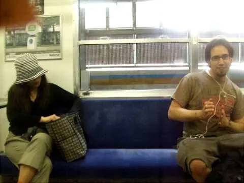 Why Japanese People Don’t Sit Next to Foreigners on the Train 2 Japanese sitting next to foreigners